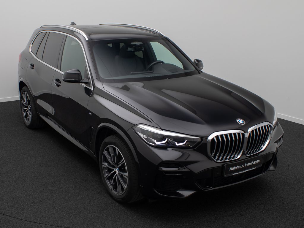 BMW X5 2023 г. Чёрный, пробег 49506 км
