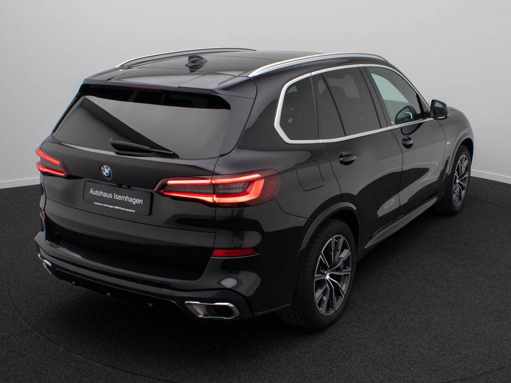 BMW X5 2023 г. Чёрный, пробег 49506 км