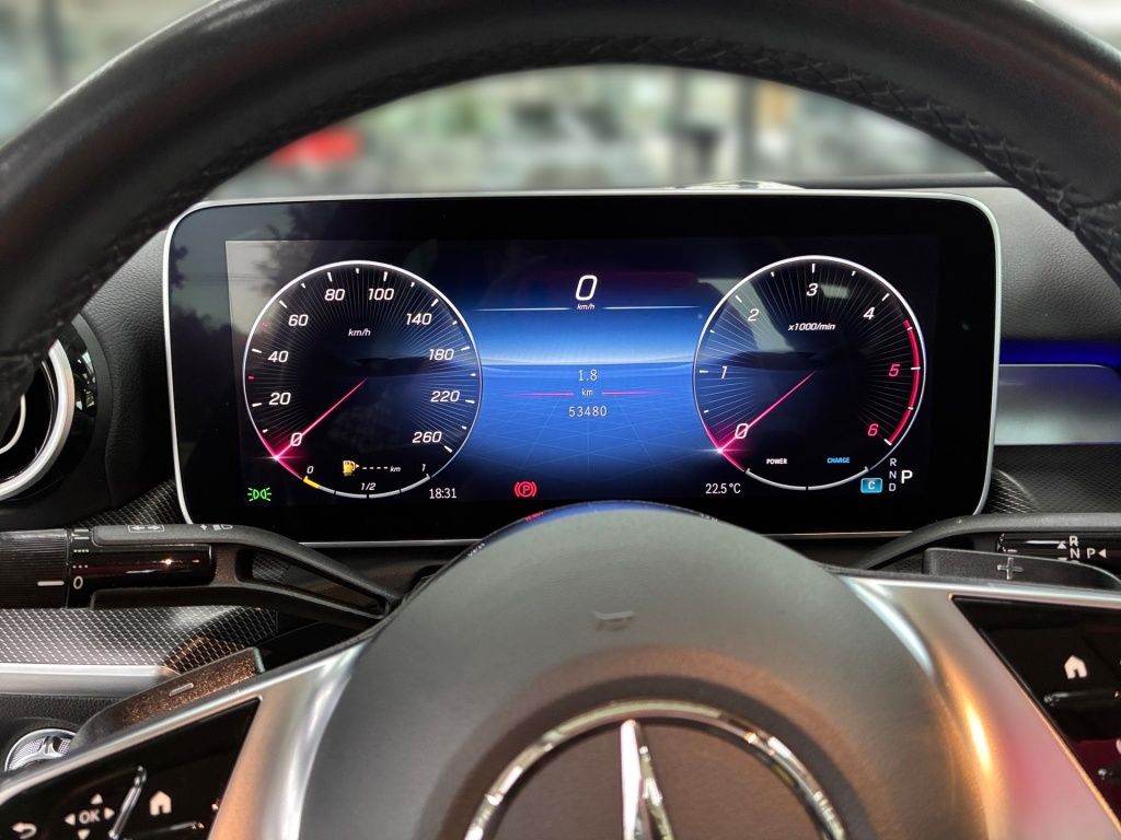 Mercedes-Benz C 200 2023 г. Чёрный, пробег 53478 км