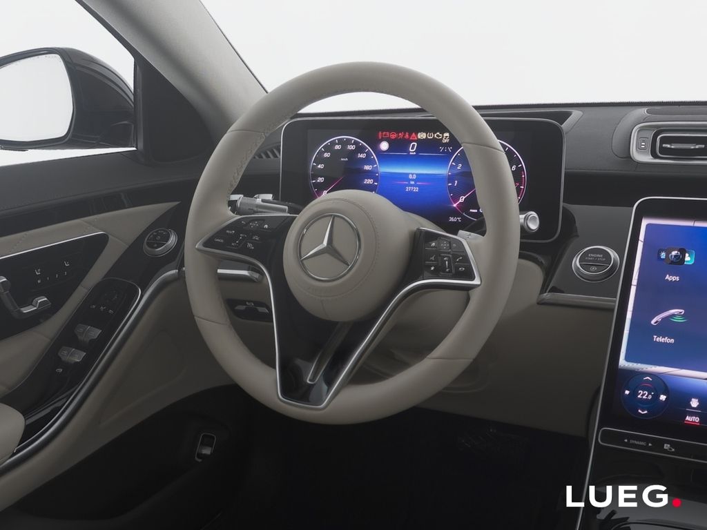 Mercedes-Benz S 450 2022 г. Красный, пробег 27720 км