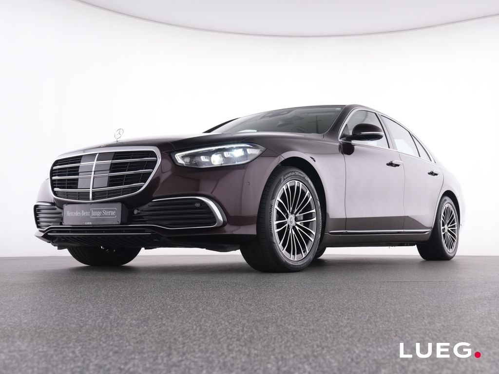 Mercedes-Benz S 450 2022 г. Красный, пробег 27720 км