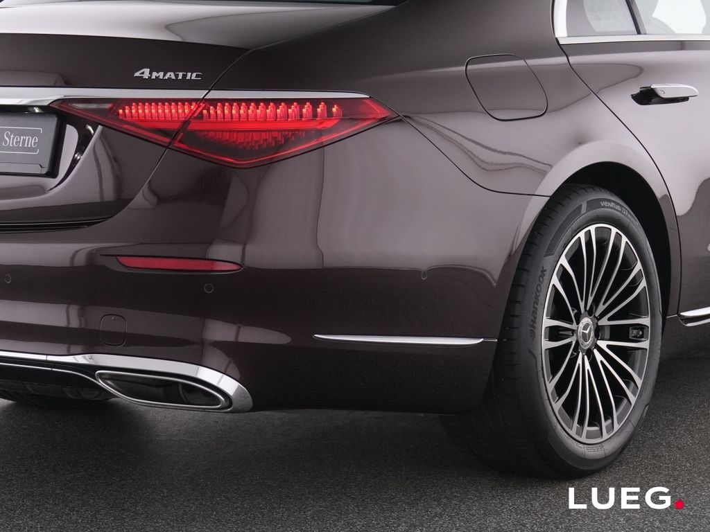 Mercedes-Benz S 450 2022 г. Красный, пробег 27720 км