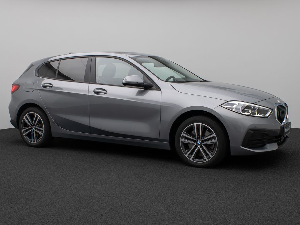 BMW 120 2023 г. Серый, пробег 15137 км