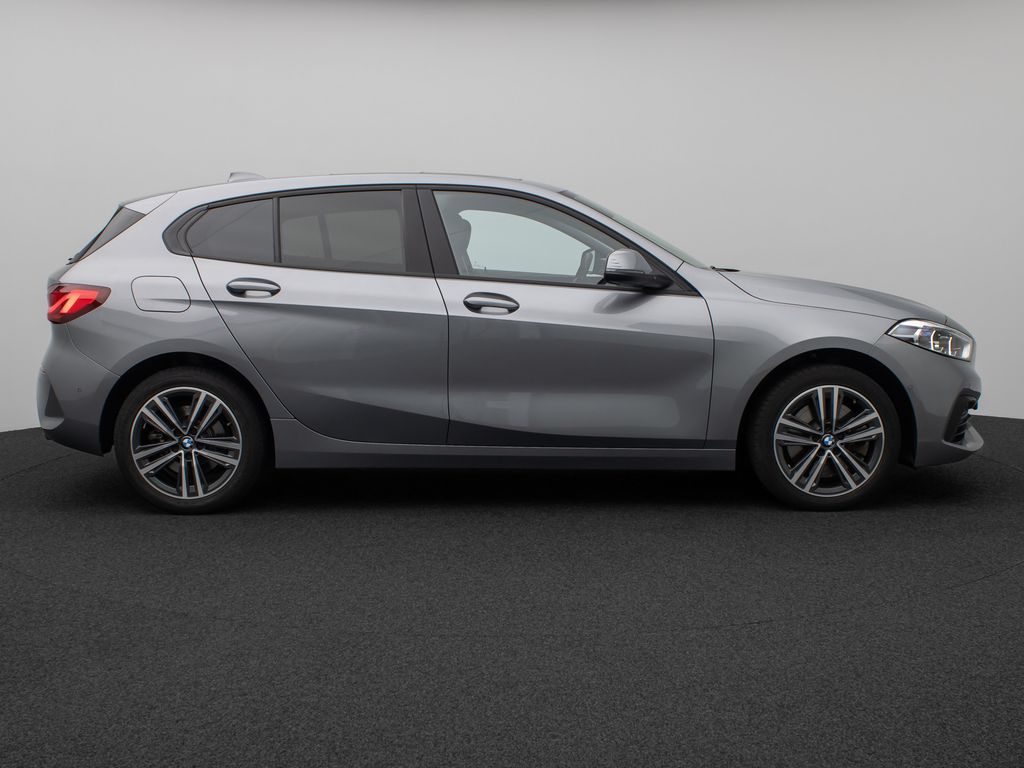 BMW 120 2023 г. Серый, пробег 15137 км