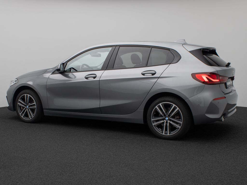 BMW 120 2023 г. Серый, пробег 15137 км