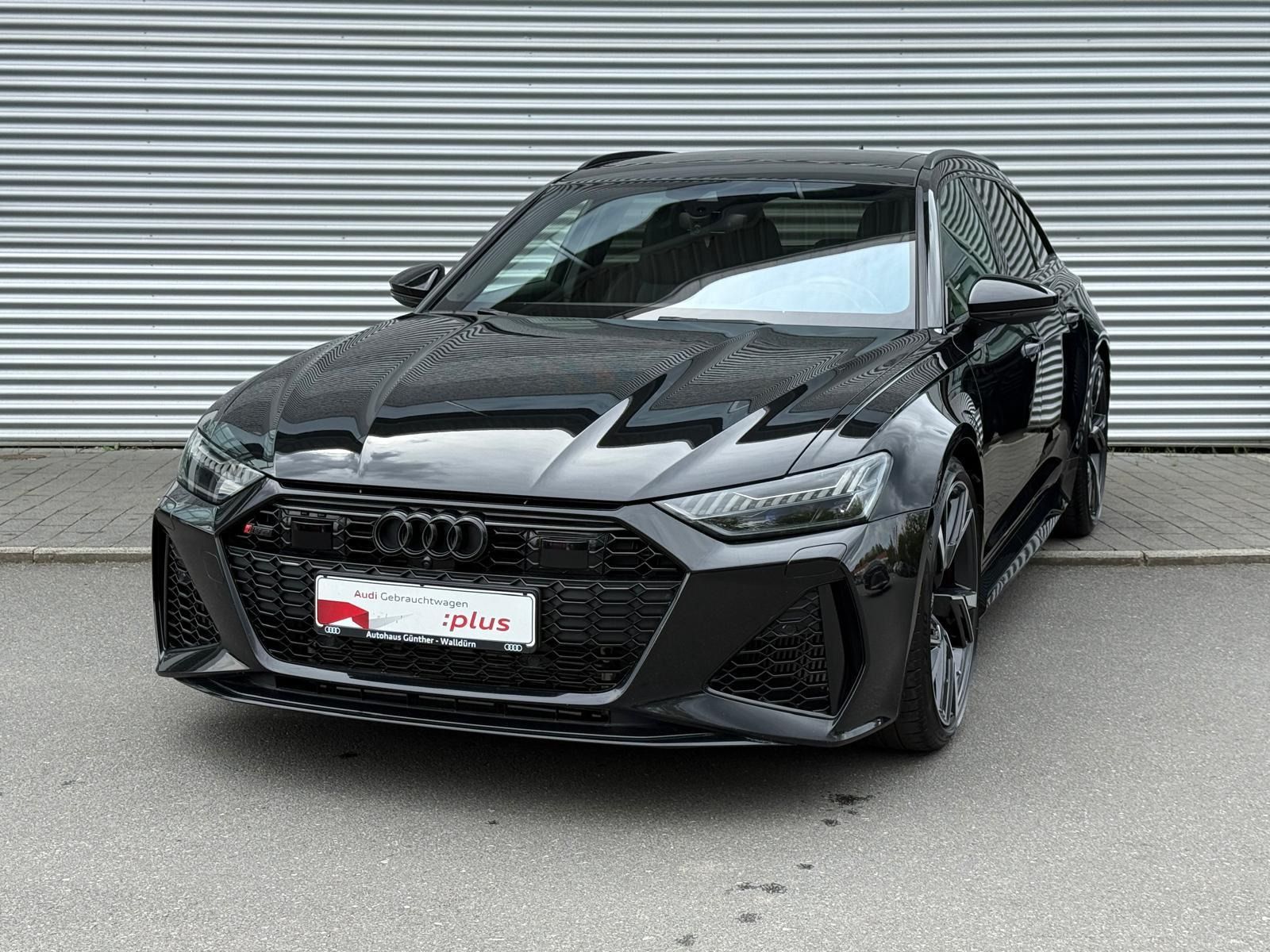 Audi RS6 2023 г. Чёрный, пробег 52900 км
