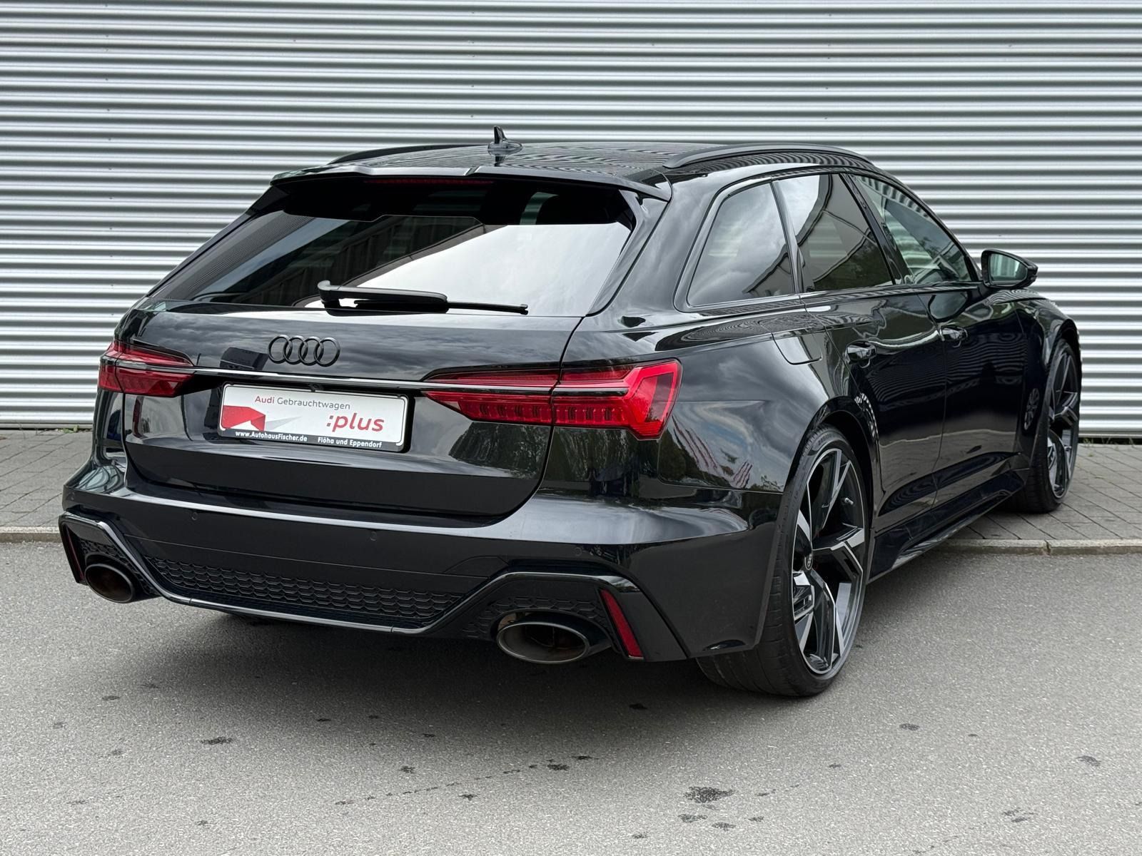 Audi RS6 2023 г. Чёрный, пробег 52900 км