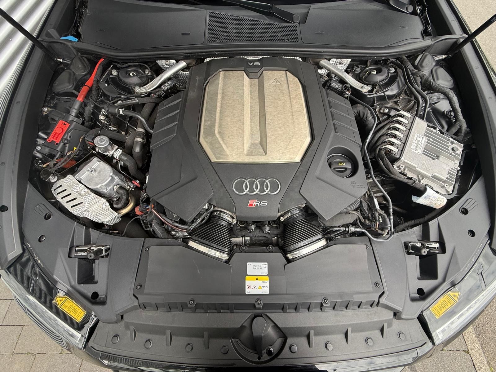Audi RS6 2023 г. Чёрный, пробег 52900 км
