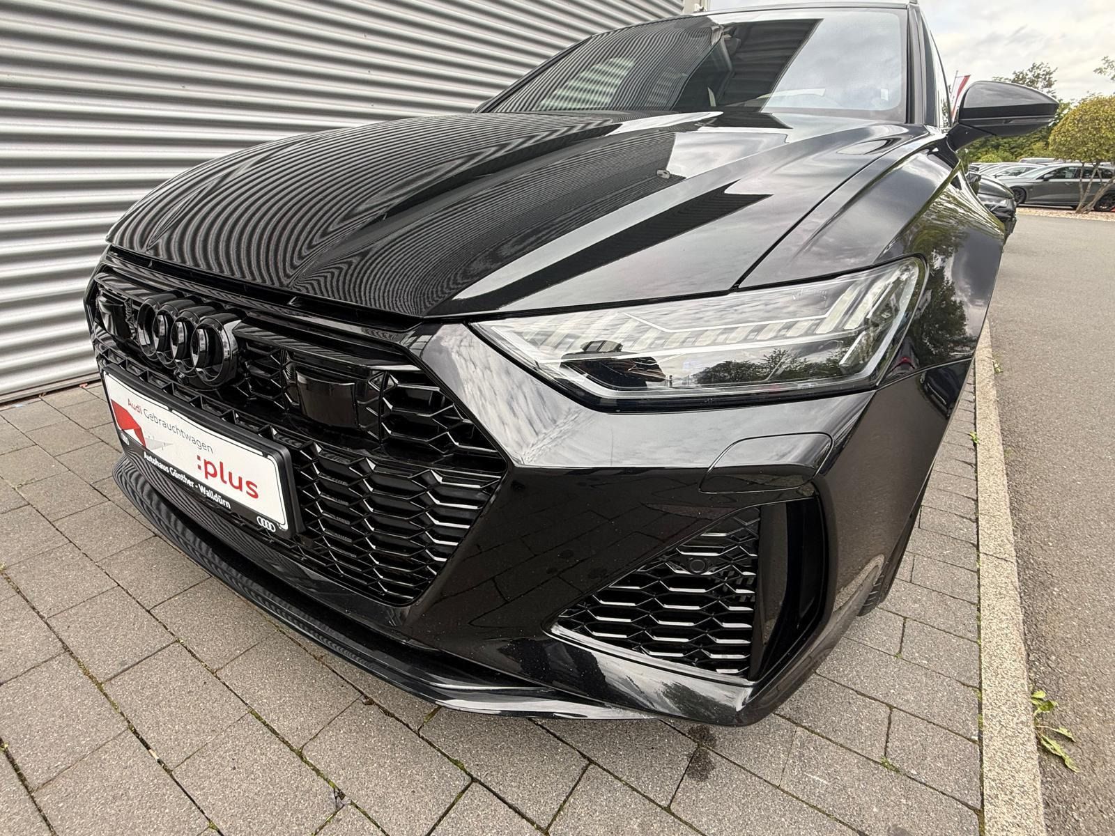 Audi RS6 2023 г. Чёрный, пробег 52900 км