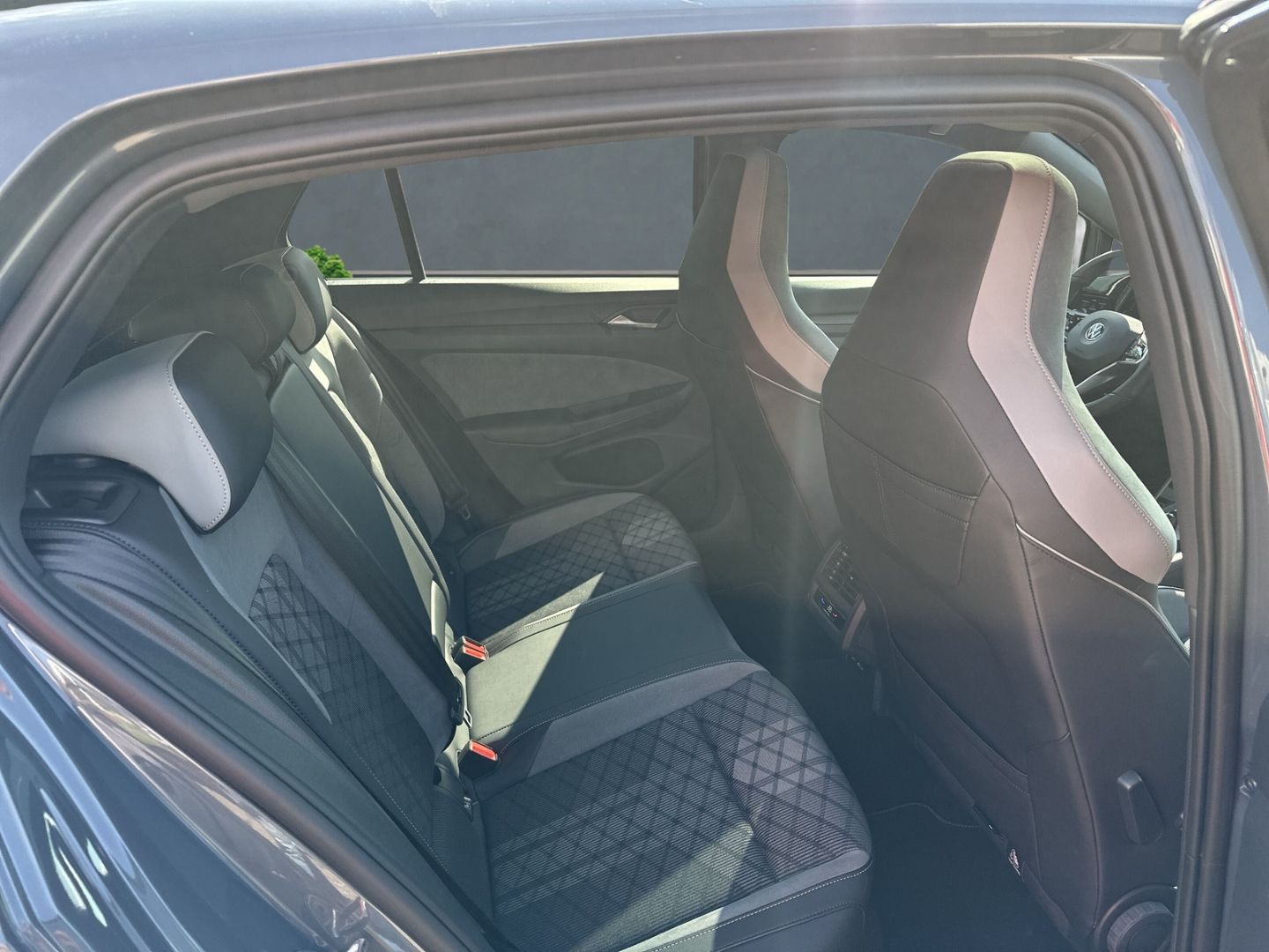 Volkswagen Golf 2022 г. Серый, пробег 43471 км
