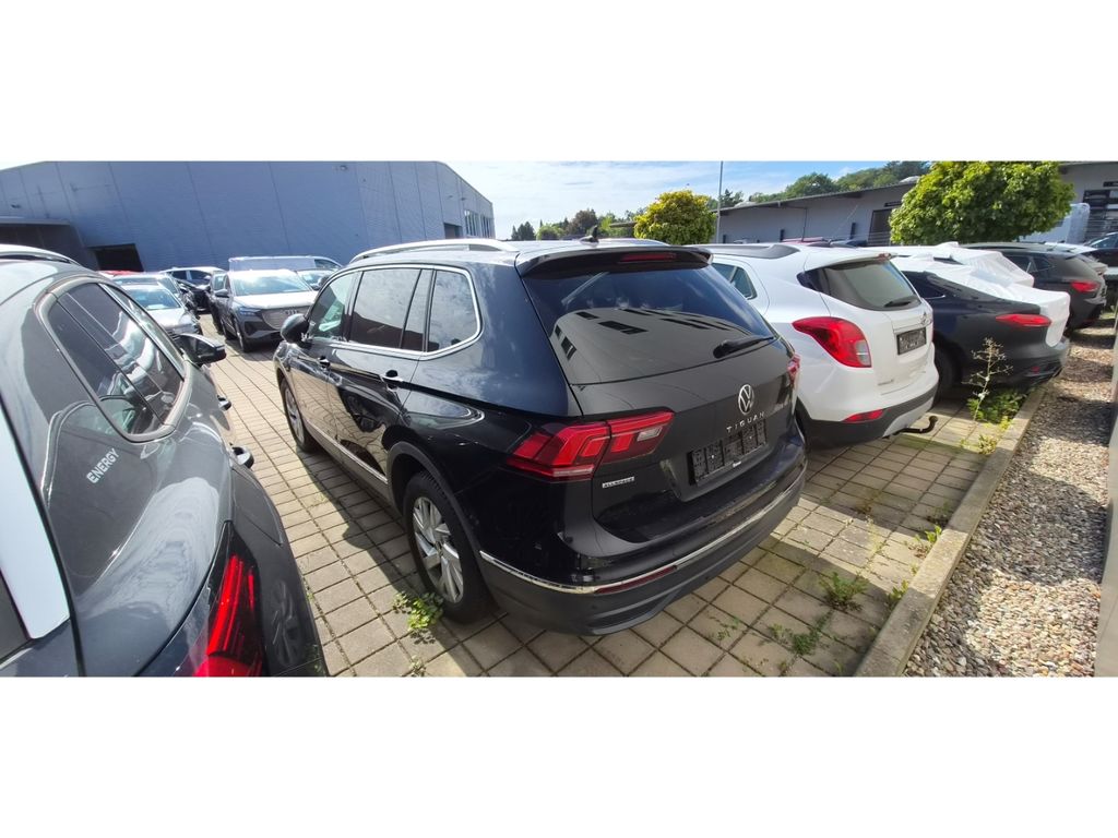 Volkswagen TIGUAN ALLSPACE 2022 г. Чёрный, пробег 54642 км