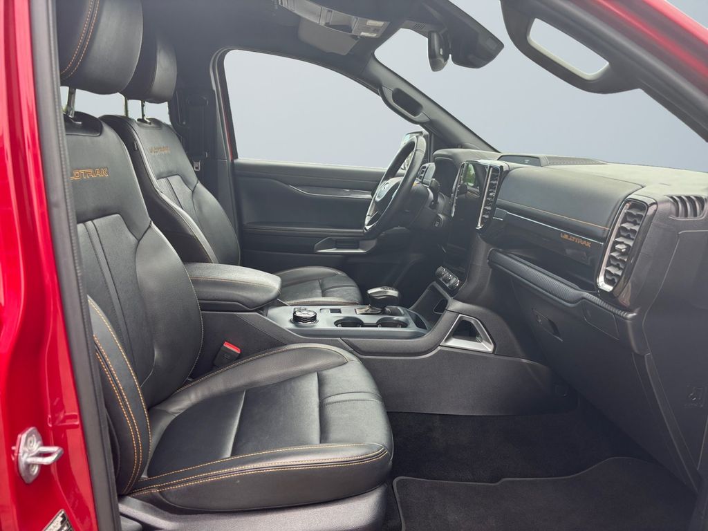 Ford Ranger 2023 г. Красный, пробег 52532 км
