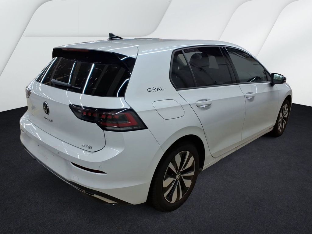 Volkswagen Golf 2025 г. Белый, пробег 16660 км