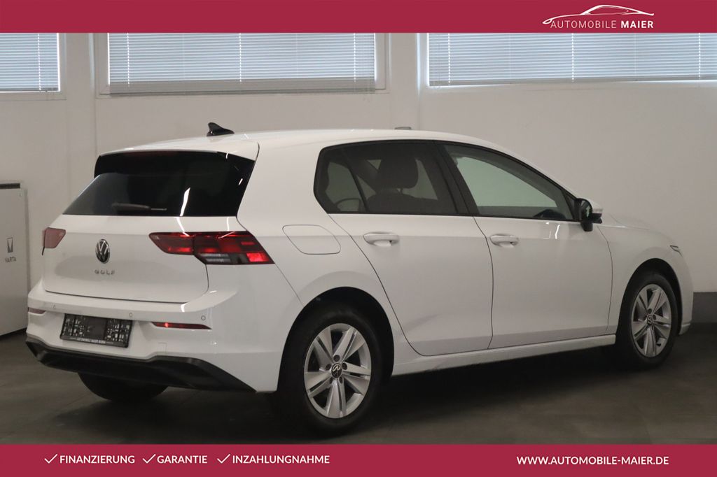 Volkswagen Golf 2023 г. Белый, пробег 37400 км