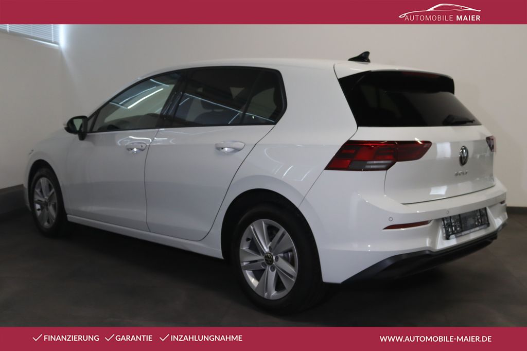 Volkswagen Golf 2023 г. Белый, пробег 37400 км