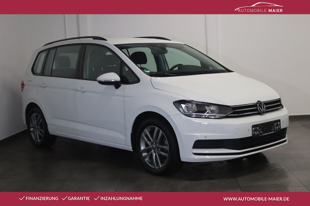 Volkswagen Touran 2023 г. Белый, пробег 57400 км