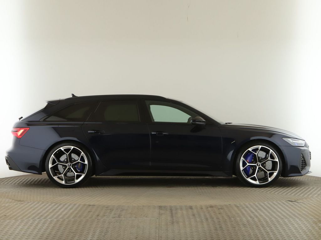 Audi RS6 2024 г. Чёрный, пробег 50561 км