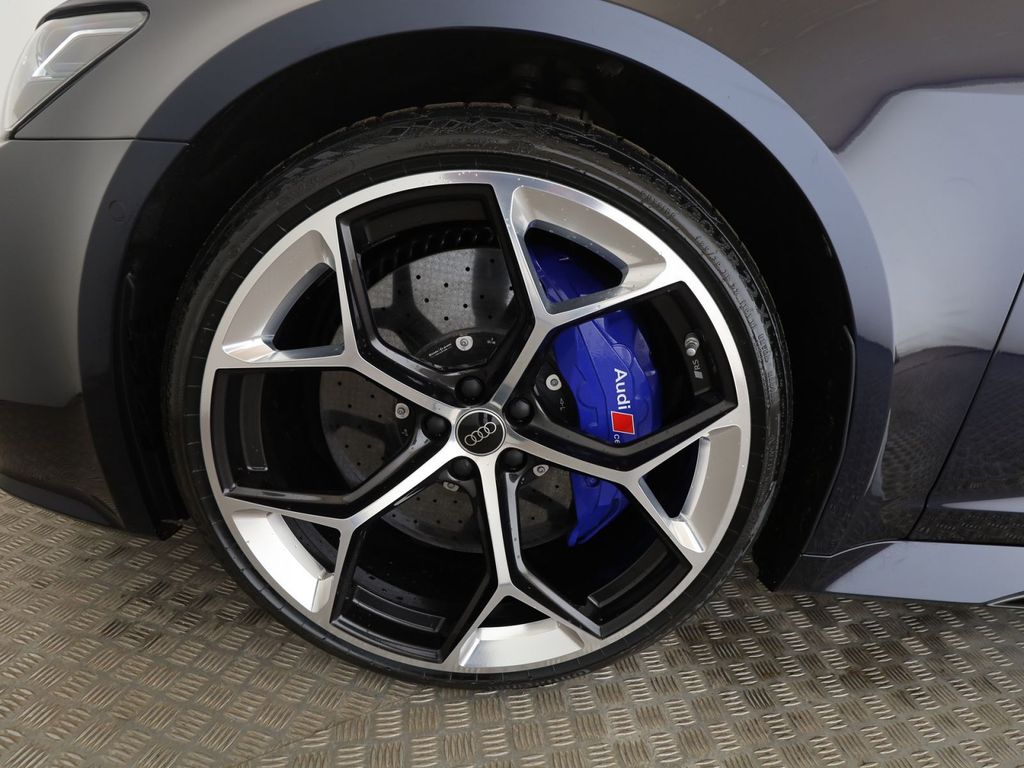 Audi RS6 2024 г. Чёрный, пробег 50561 км