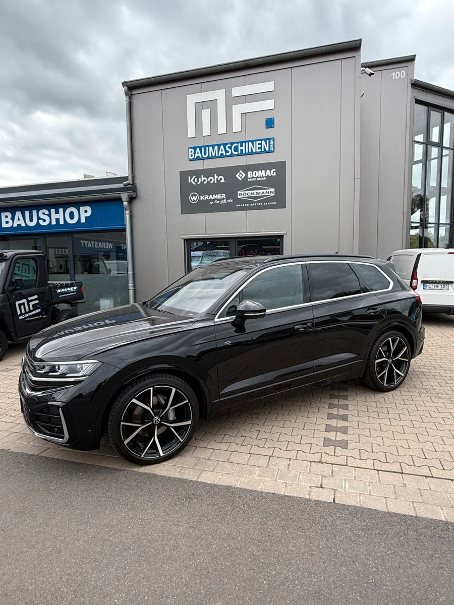 Volkswagen Touareg 2025 г. Чёрный, пробег 28700 км