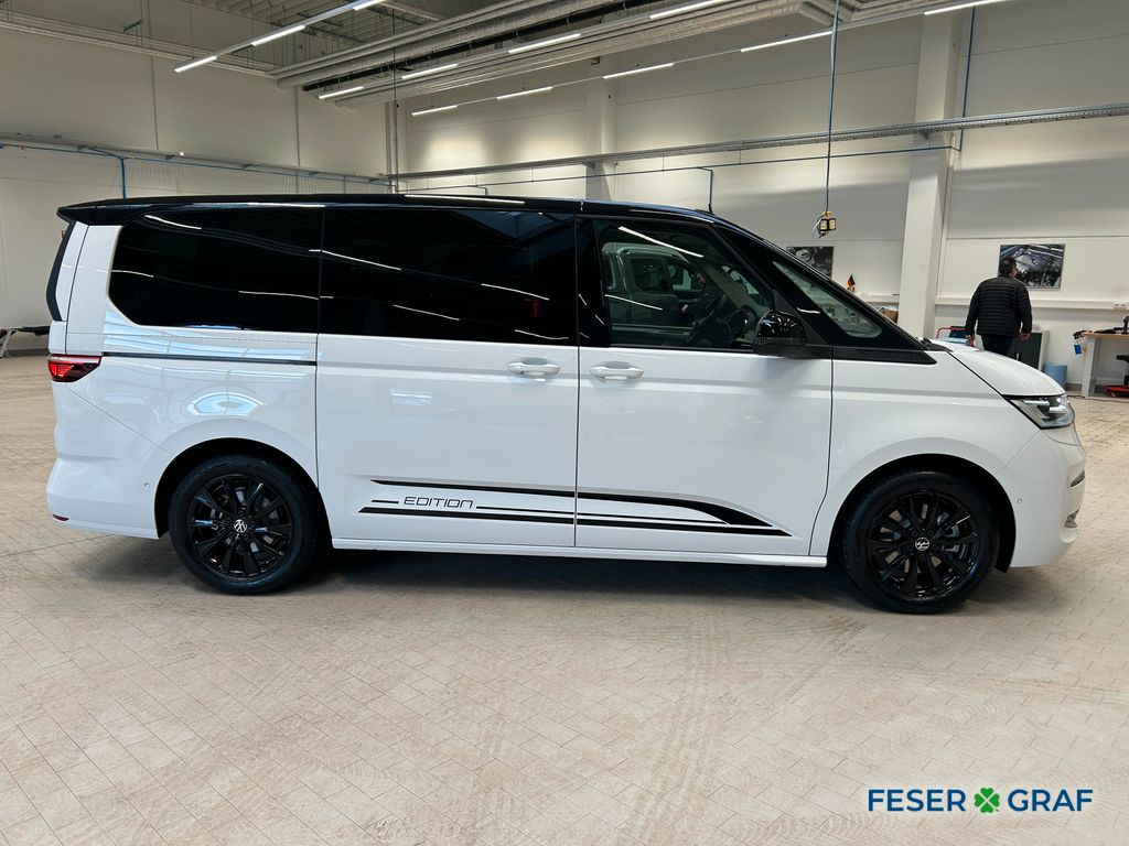 Volkswagen T7 MULTIVAN 2026 г. Белый, пробег 15000 км