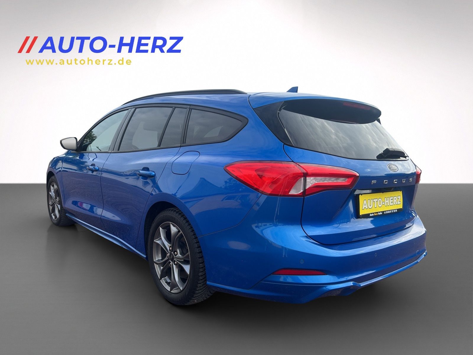 Ford Focus 2021 г. Синий, пробег 49597 км