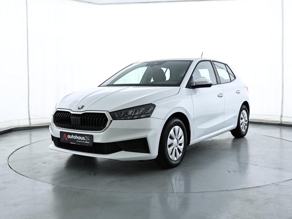 Skoda Fabia 2022 г. Белый, пробег 51145 км