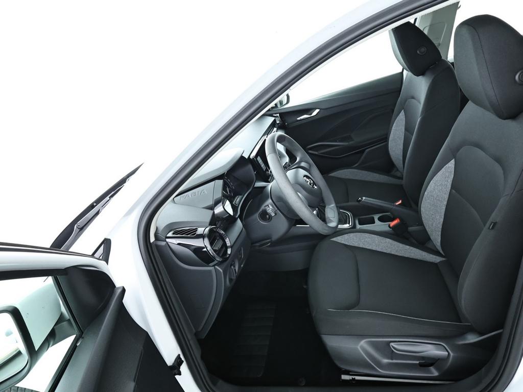 Skoda Fabia 2022 г. Белый, пробег 51145 км