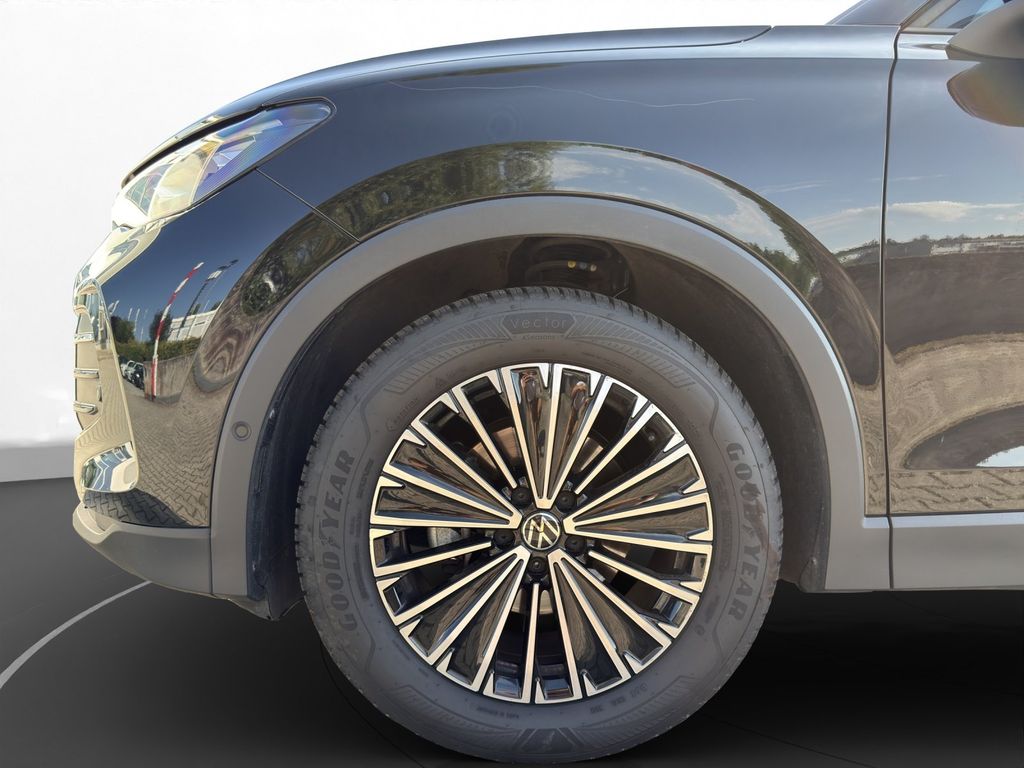 Volkswagen Tiguan 2025 г. Чёрный, пробег 26687 км