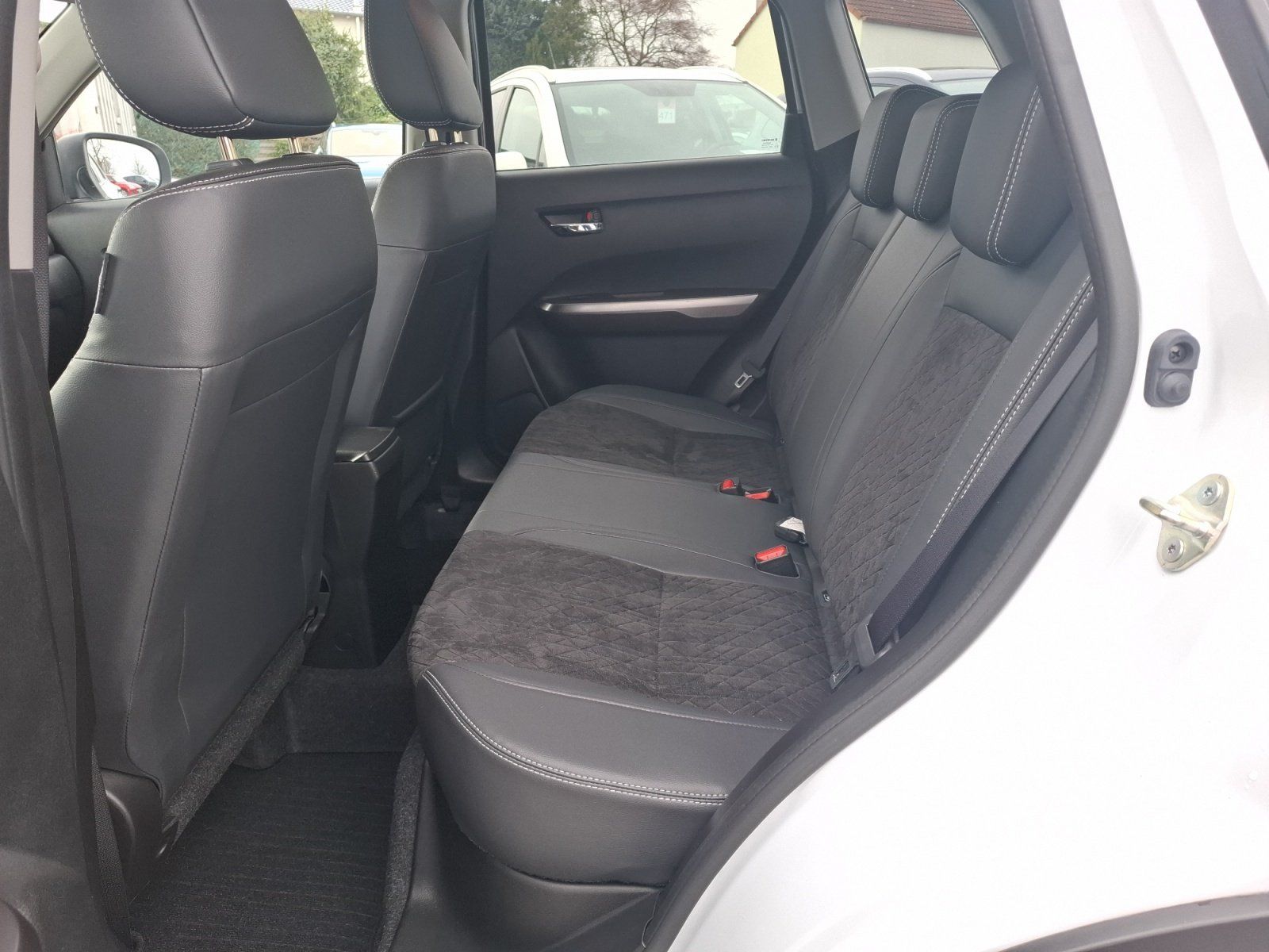 Suzuki Vitara 2022 г. Белый, пробег 47977 км