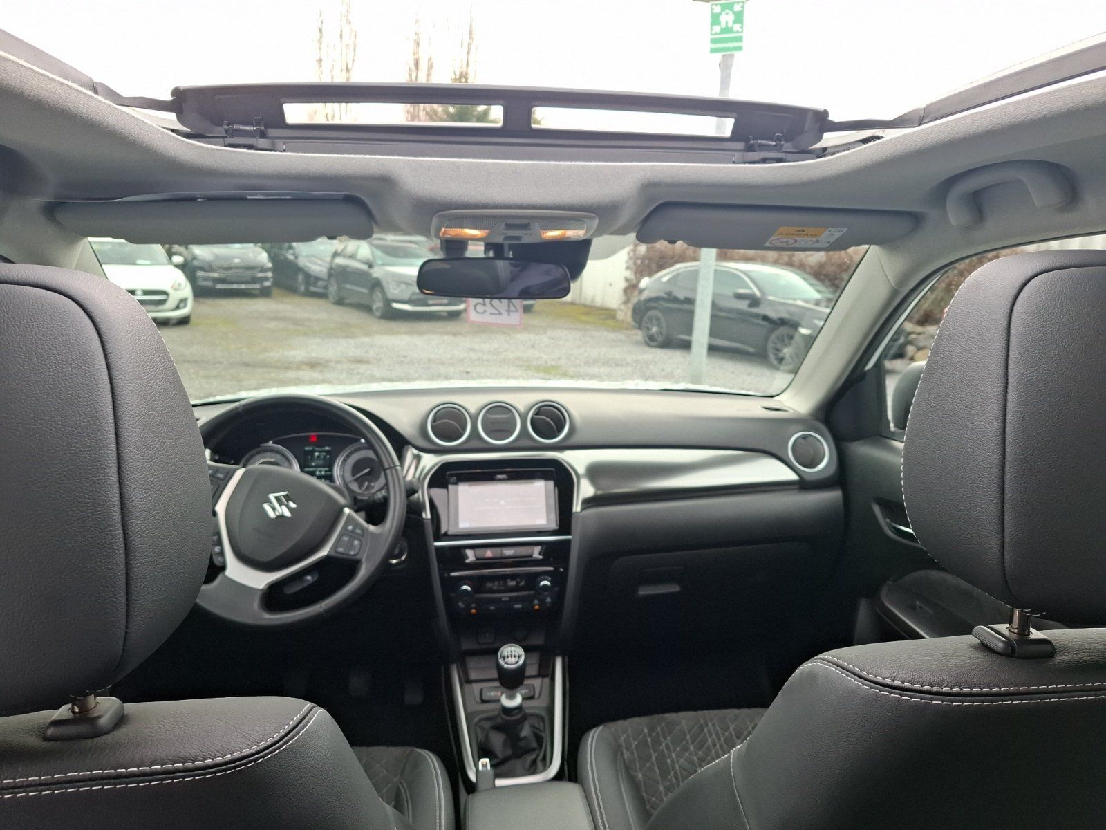 Suzuki Vitara 2022 г. Белый, пробег 47977 км