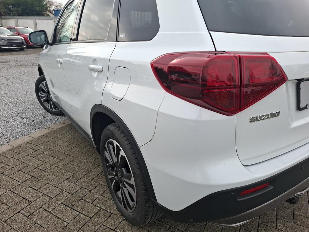 Suzuki Vitara 2022 г. Белый, пробег 47977 км