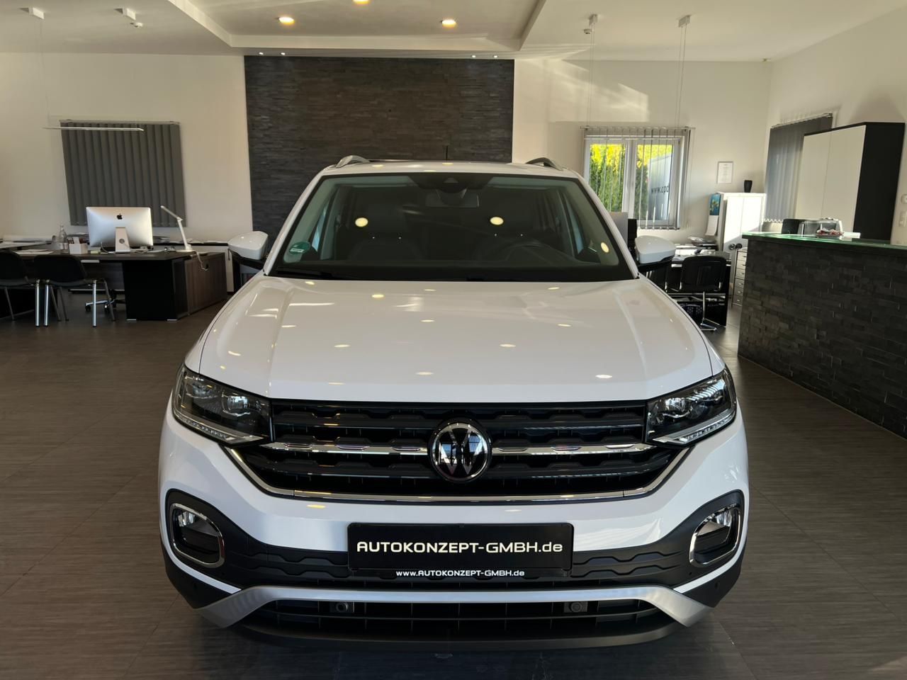 Volkswagen T-Cross 2021 г. Белый, пробег 37077 км