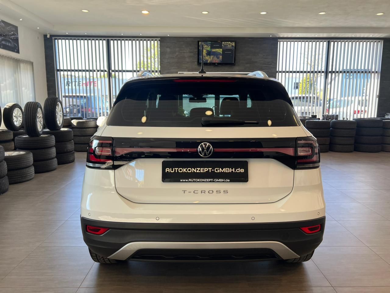 Volkswagen T-Cross 2021 г. Белый, пробег 37077 км