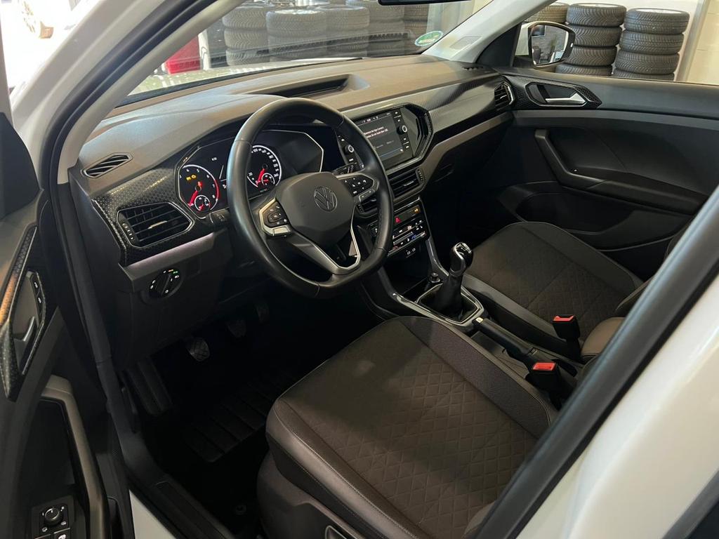 Volkswagen T-Cross 2021 г. Белый, пробег 37077 км
