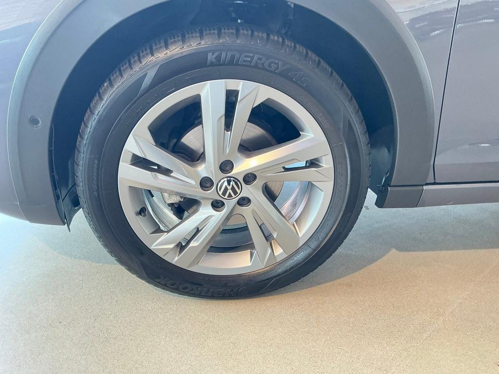 Volkswagen Taigo 2023 г. Серый, пробег 35361 км