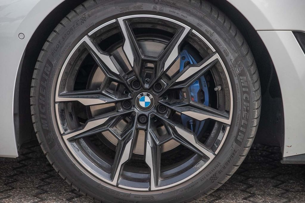 BMW M440 2023 г. Белый, пробег 24741 км