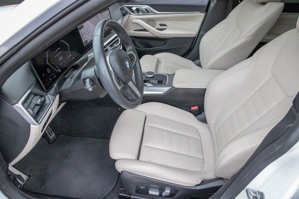 BMW M440 2023 г. Белый, пробег 24741 км