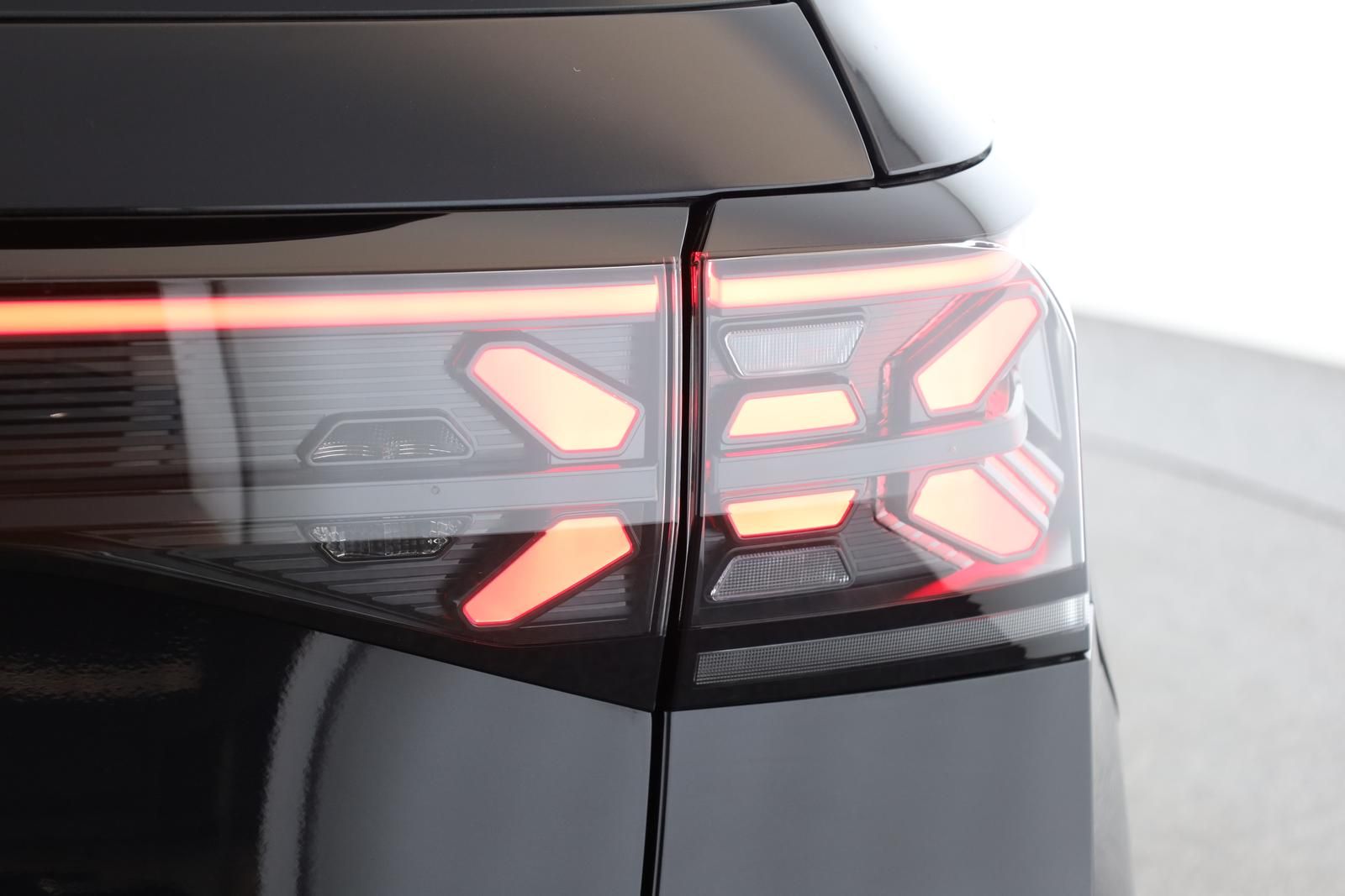 Volkswagen T-Cross 2024 г. Чёрный, пробег 45300 км
