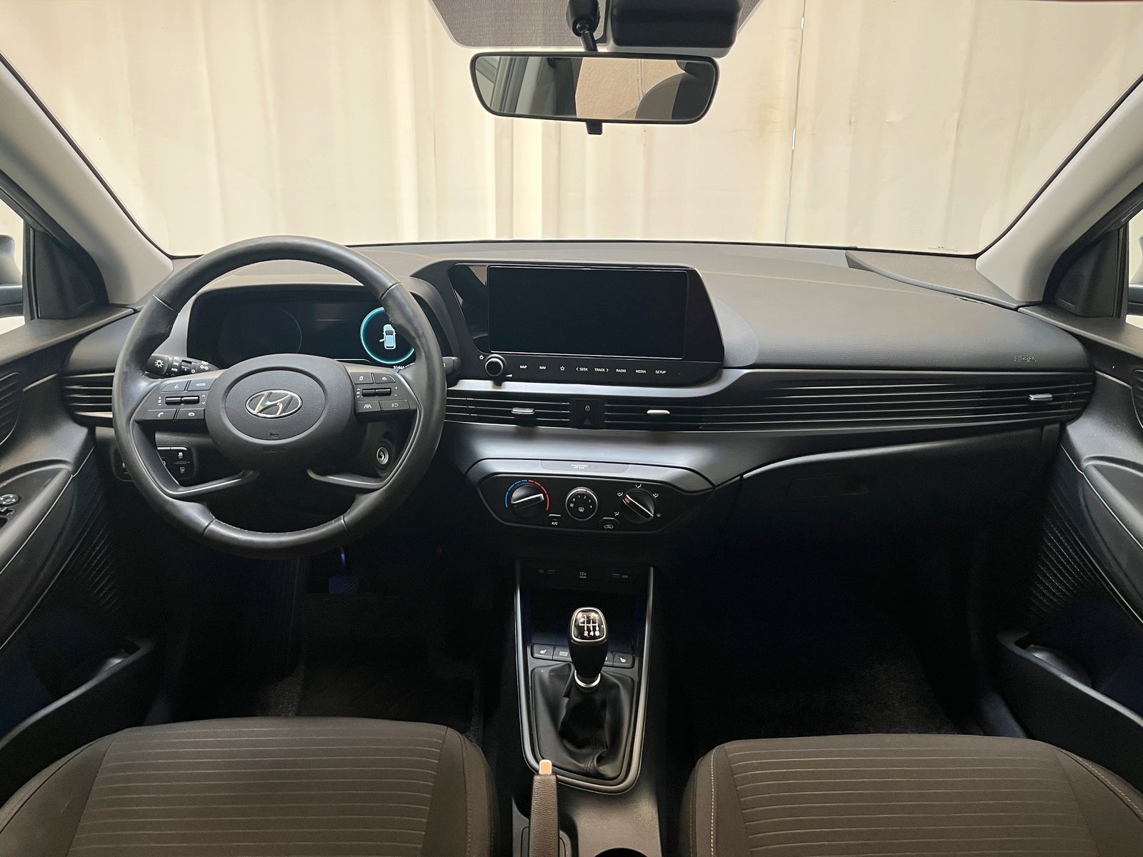 Hyundai i20 2021 г. Чёрный, пробег 31463 км