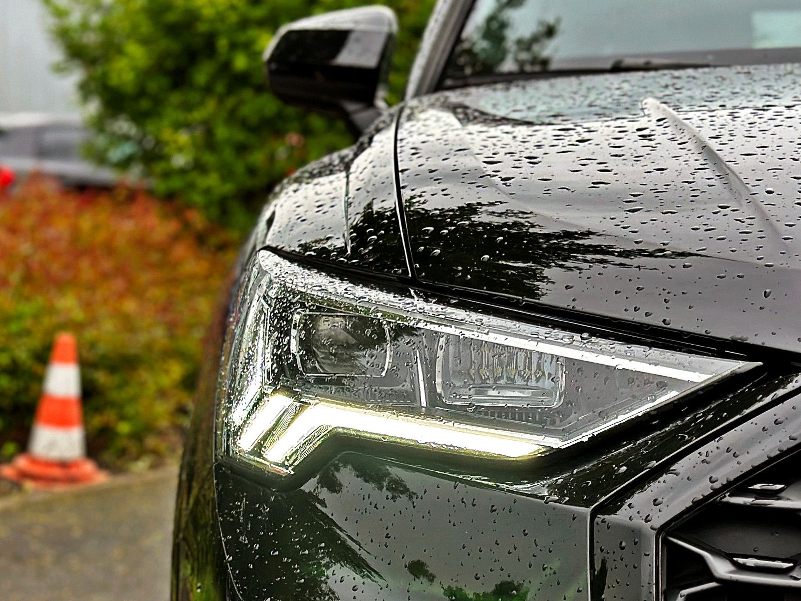 Audi Q3 2024 г. Чёрный, пробег 15290 км