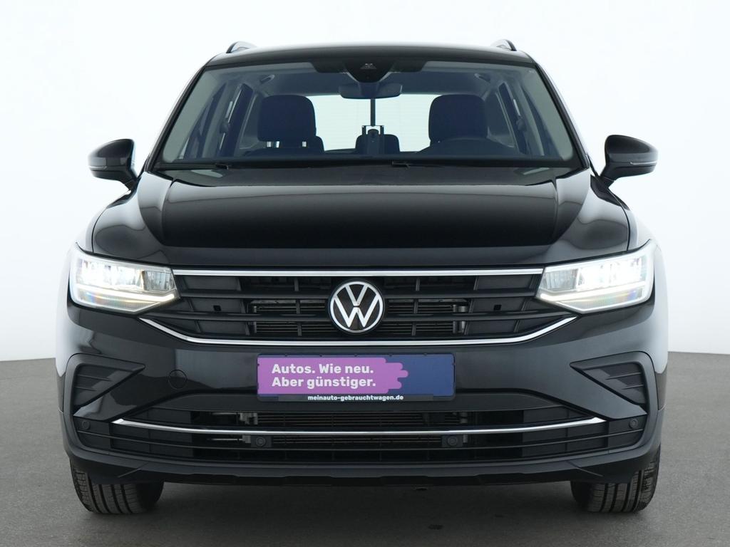 Volkswagen Tiguan 2024 г. Чёрный, пробег 18978 км