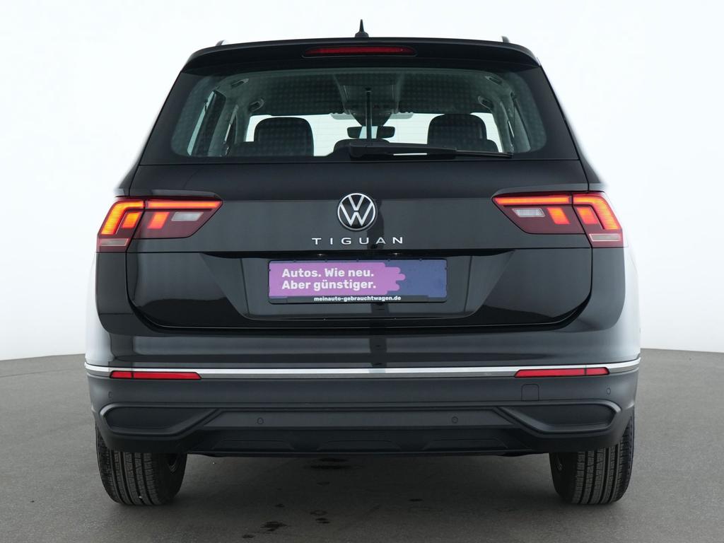 Volkswagen Tiguan 2024 г. Чёрный, пробег 18978 км