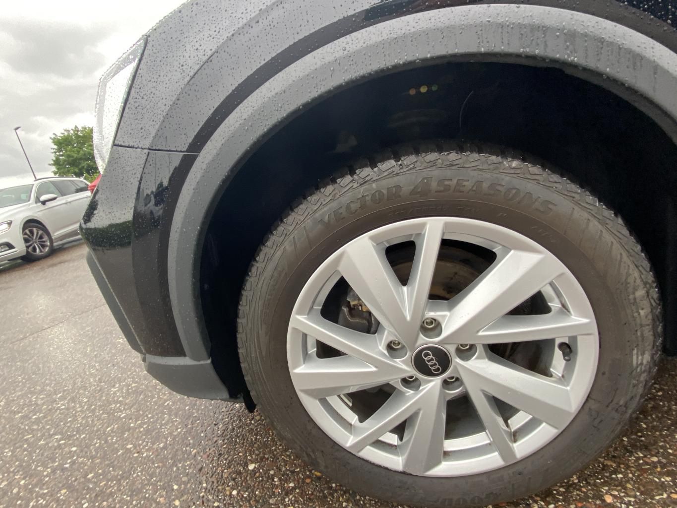 Audi Q2 2022 г. Чёрный, пробег 41263 км
