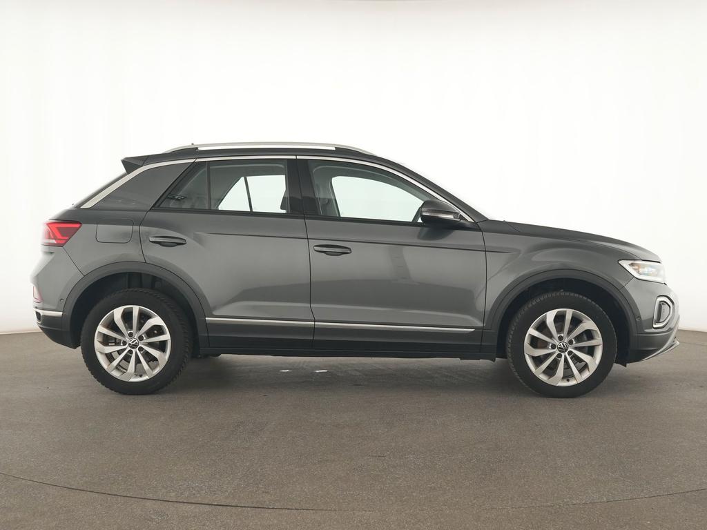 Volkswagen T-Roc 2023 г. Серый, пробег 42416 км