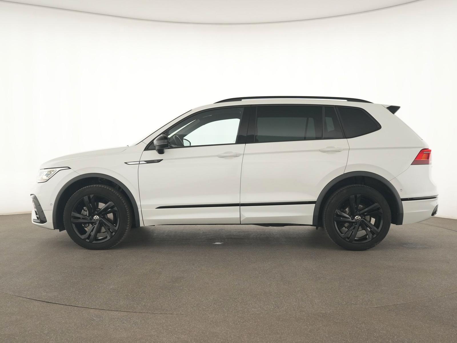 Volkswagen TIGUAN ALLSPACE 2023 г. Белый, пробег 50927 км