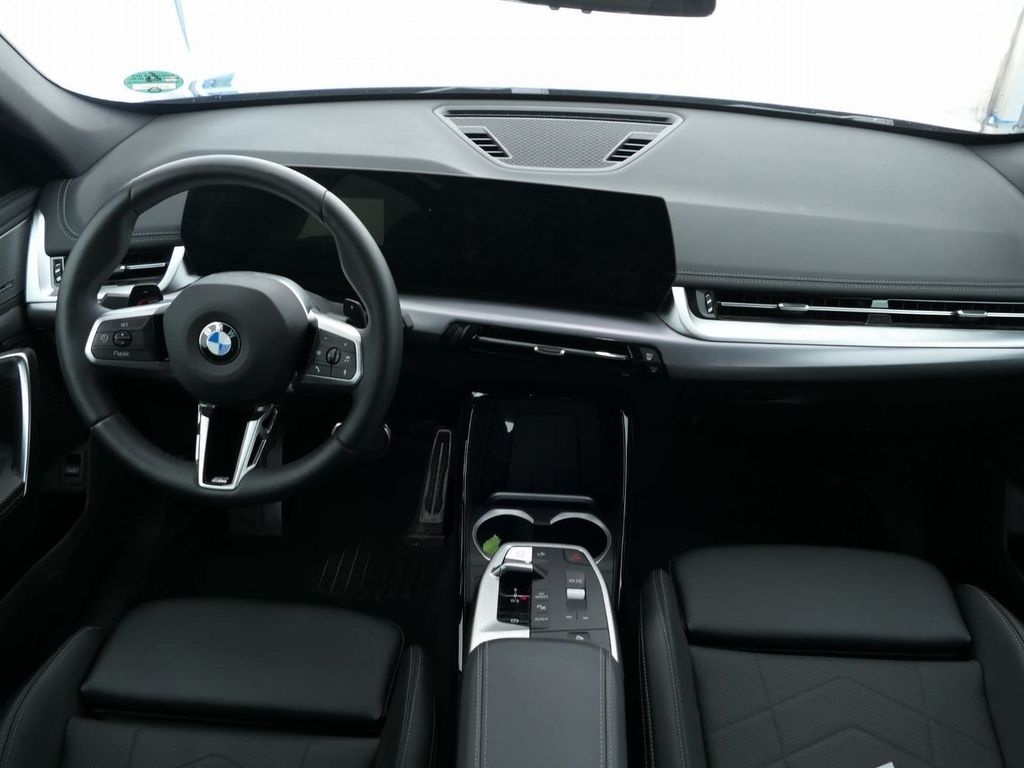 BMW X1 2025 г. Чёрный, пробег 17800 км