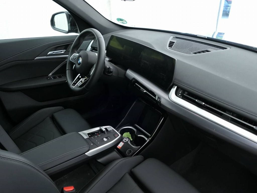 BMW X1 2025 г. Чёрный, пробег 17800 км
