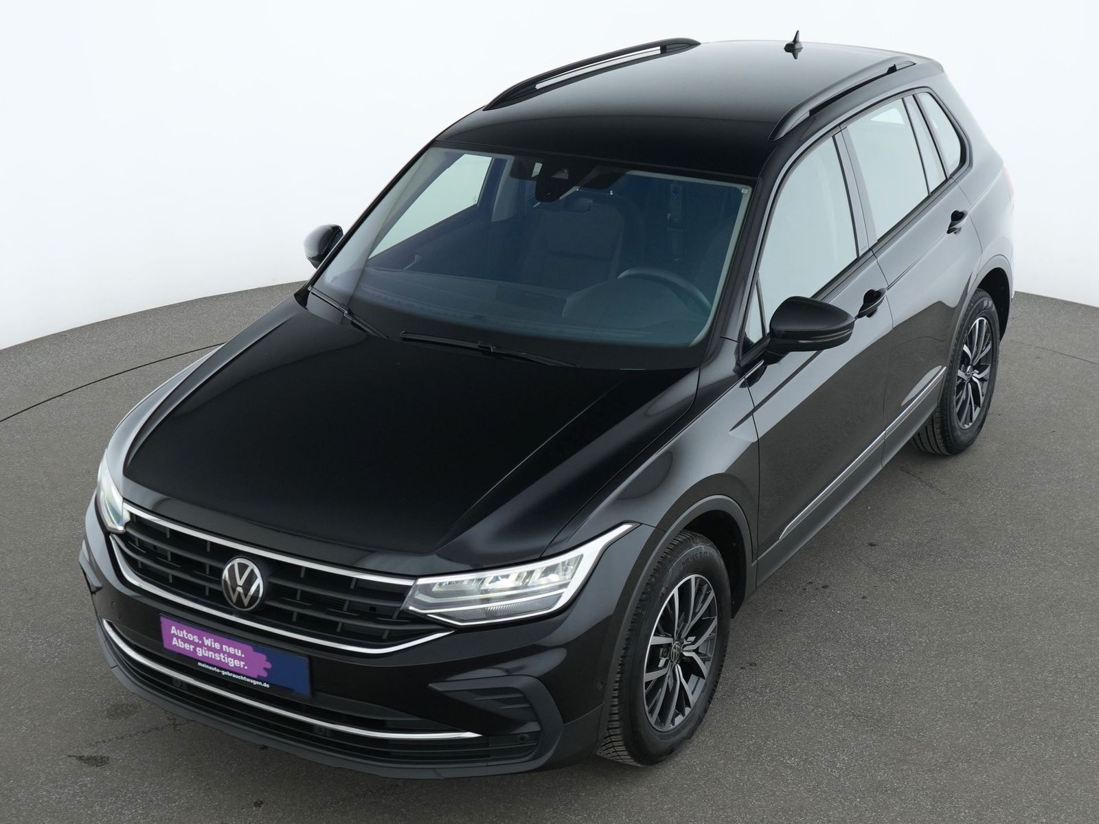 Volkswagen Tiguan 2024 г. Чёрный, пробег 58120 км
