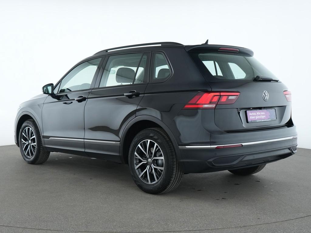 Volkswagen Tiguan 2024 г. Чёрный, пробег 58120 км