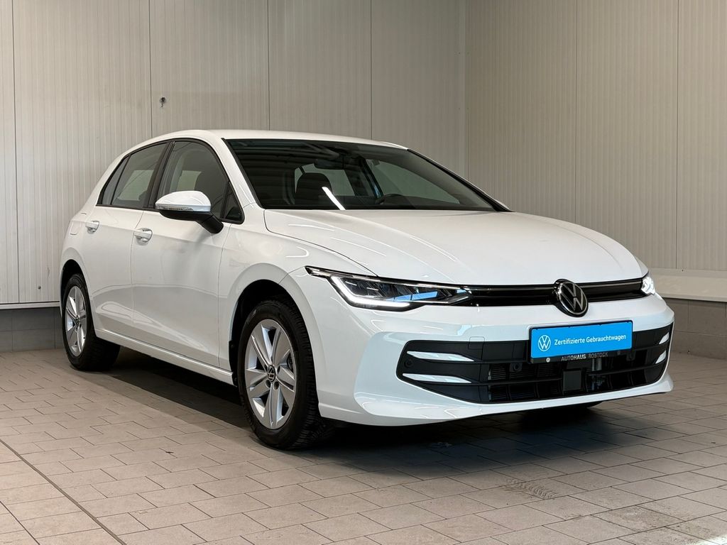 Volkswagen Golf 2025 г. Белый, пробег 14700 км